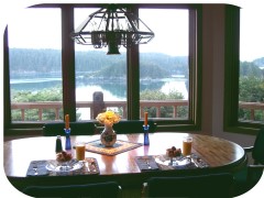 Channel View Bed & Breakfast - Dining Area